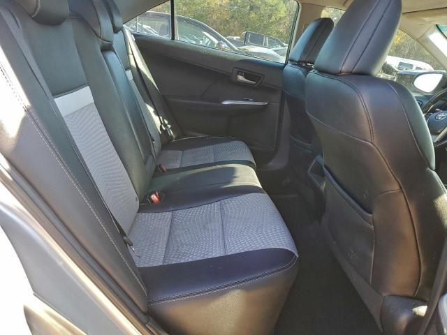 Toyota Camry L Image 11