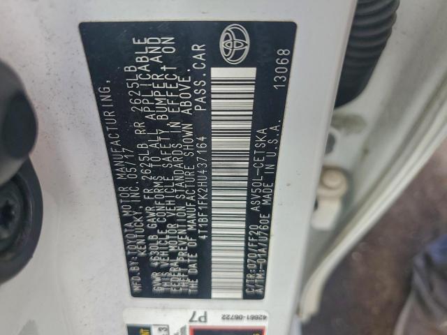 Toyota Camry Le Image 8