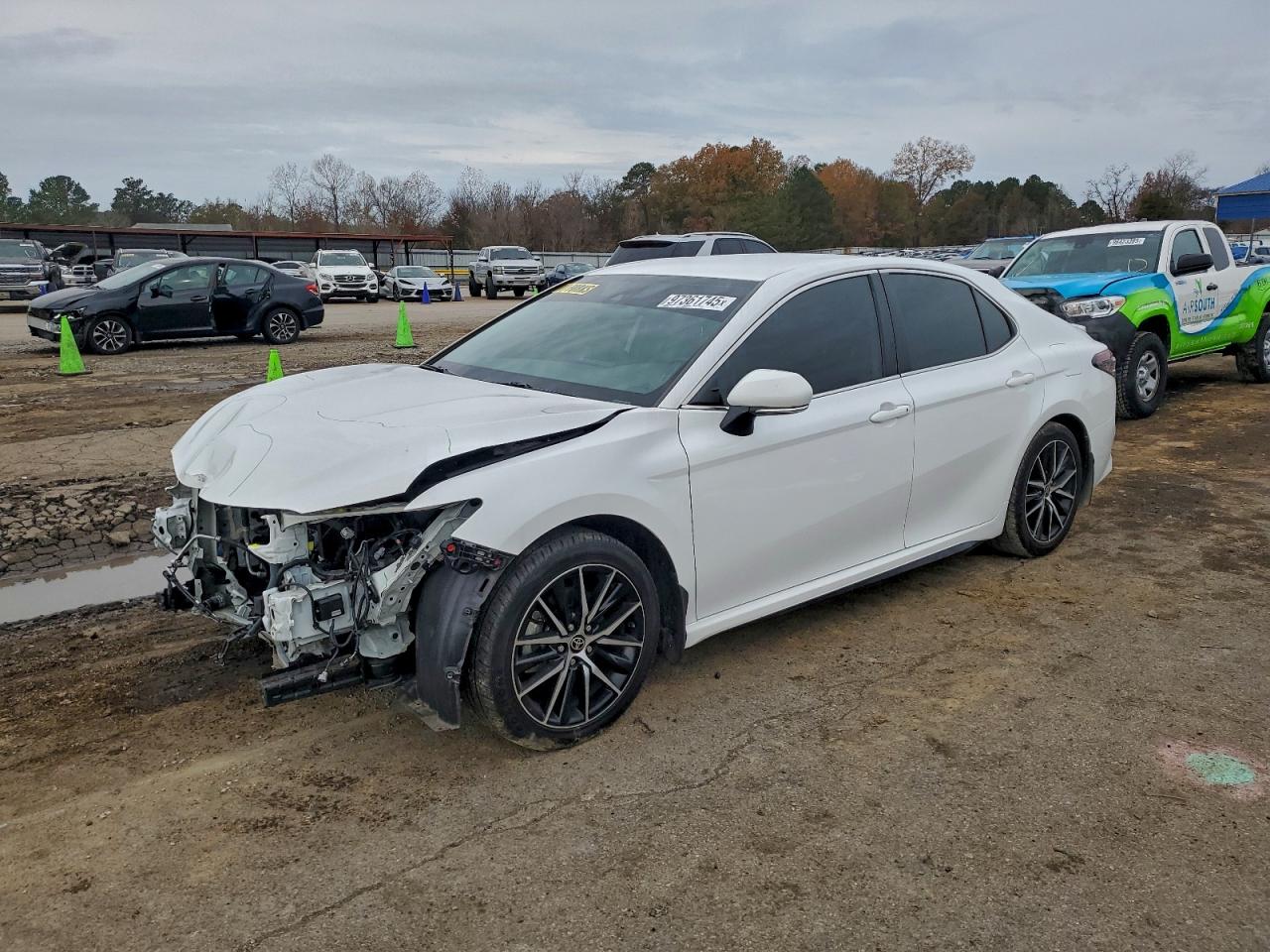 Toyota Camry Se Night Shade Image 1