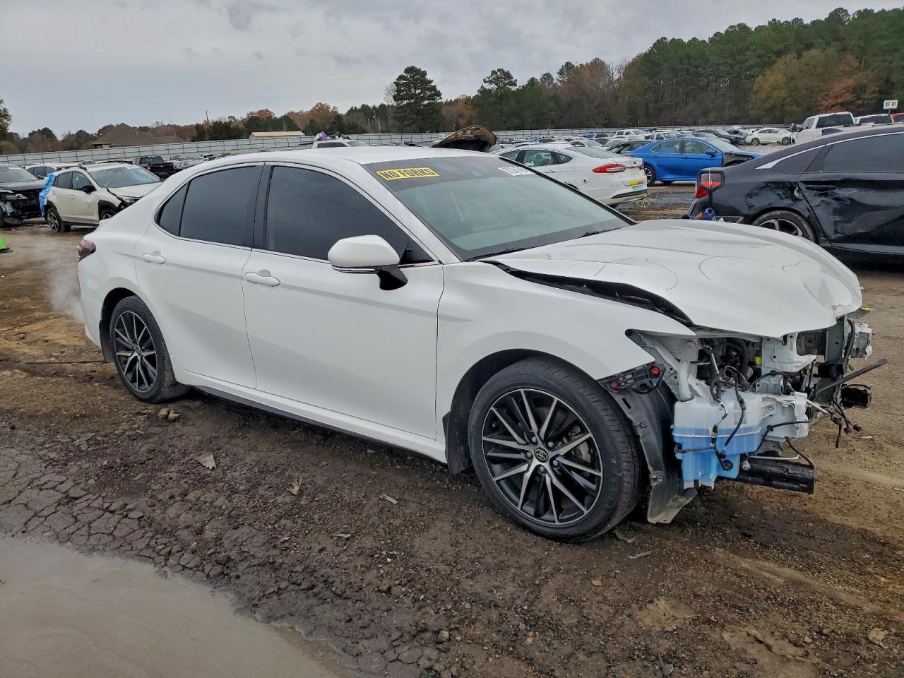 Toyota Camry Se Night Shade Image 7