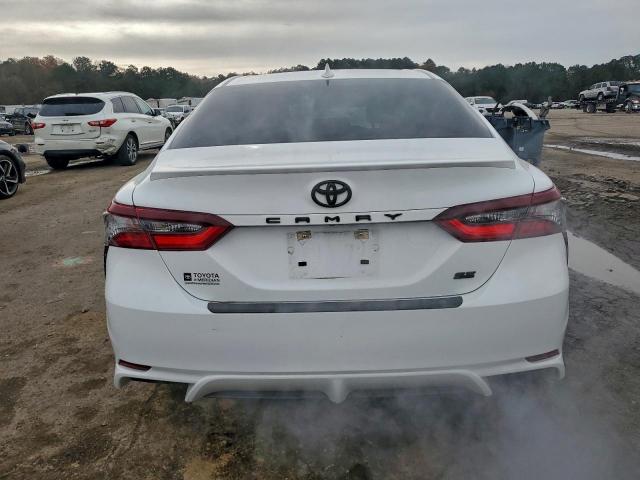 Toyota Camry Se Night Shade Image 13