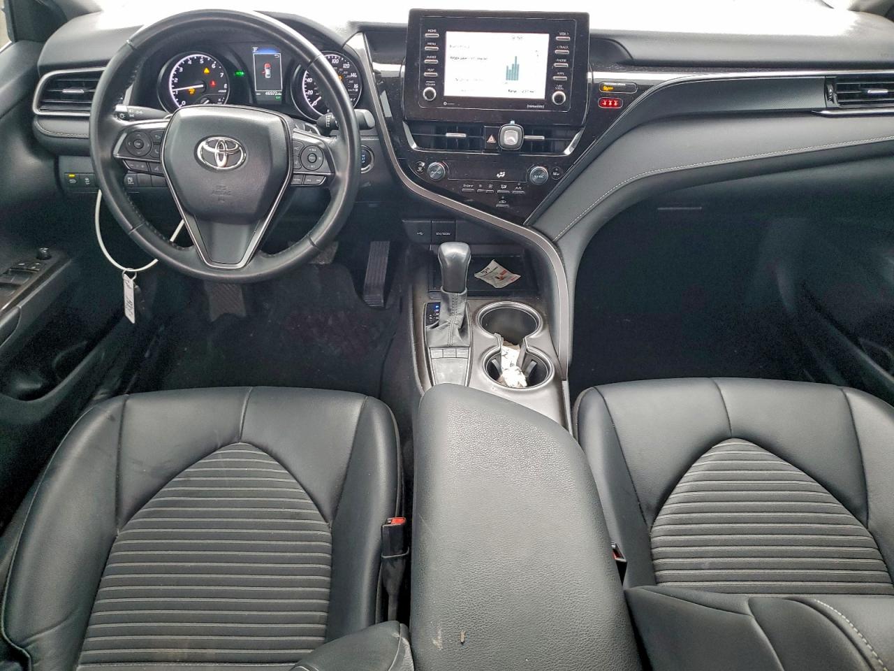 Toyota Camry Se Night Shade Image 4