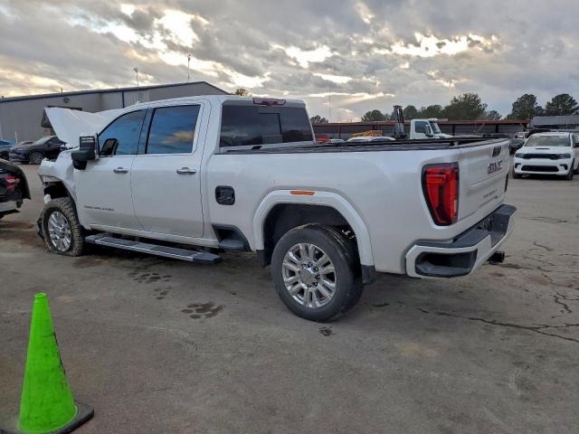 GMC Sierra K2500 Denali Image 5