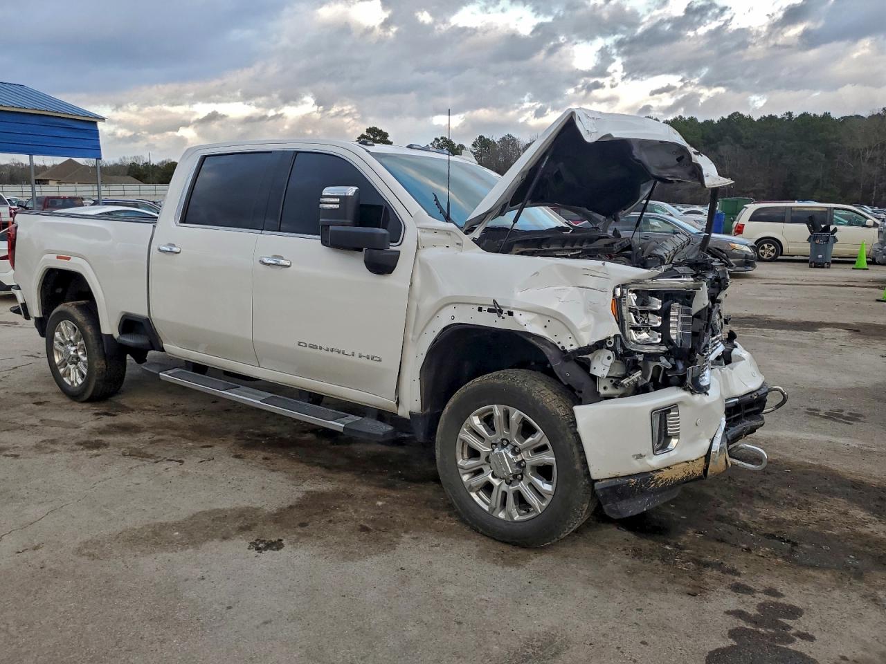 GMC Sierra K2500 Denali Image 11