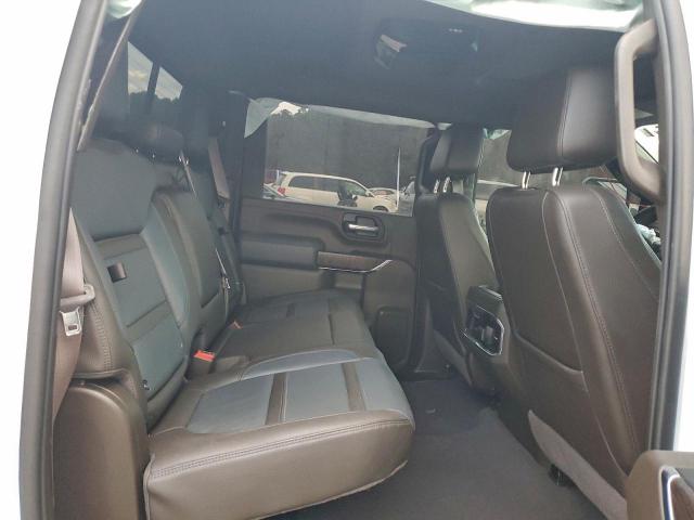 GMC Sierra K2500 Denali Image 9