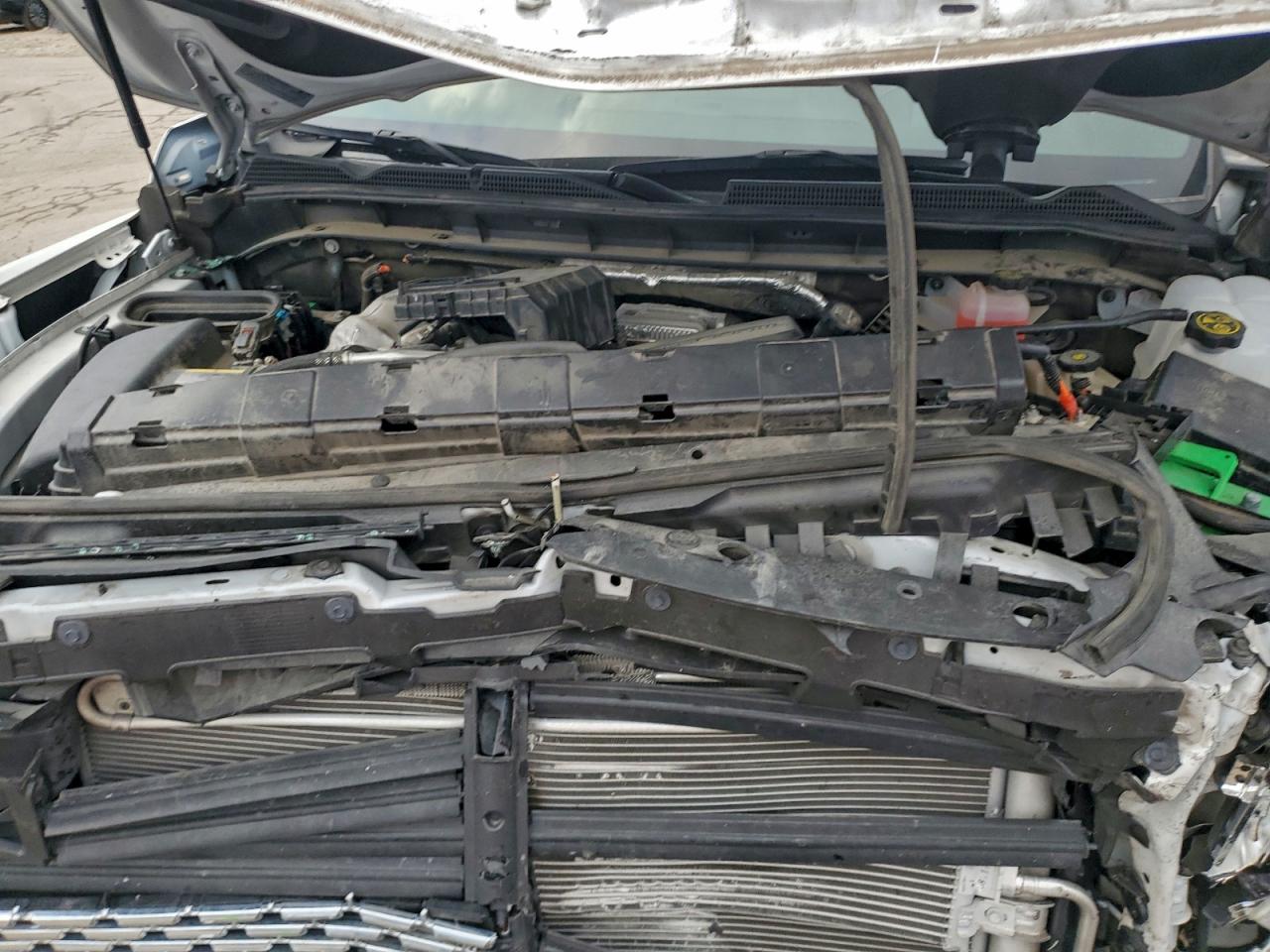 GMC Sierra K2500 Denali Image 6