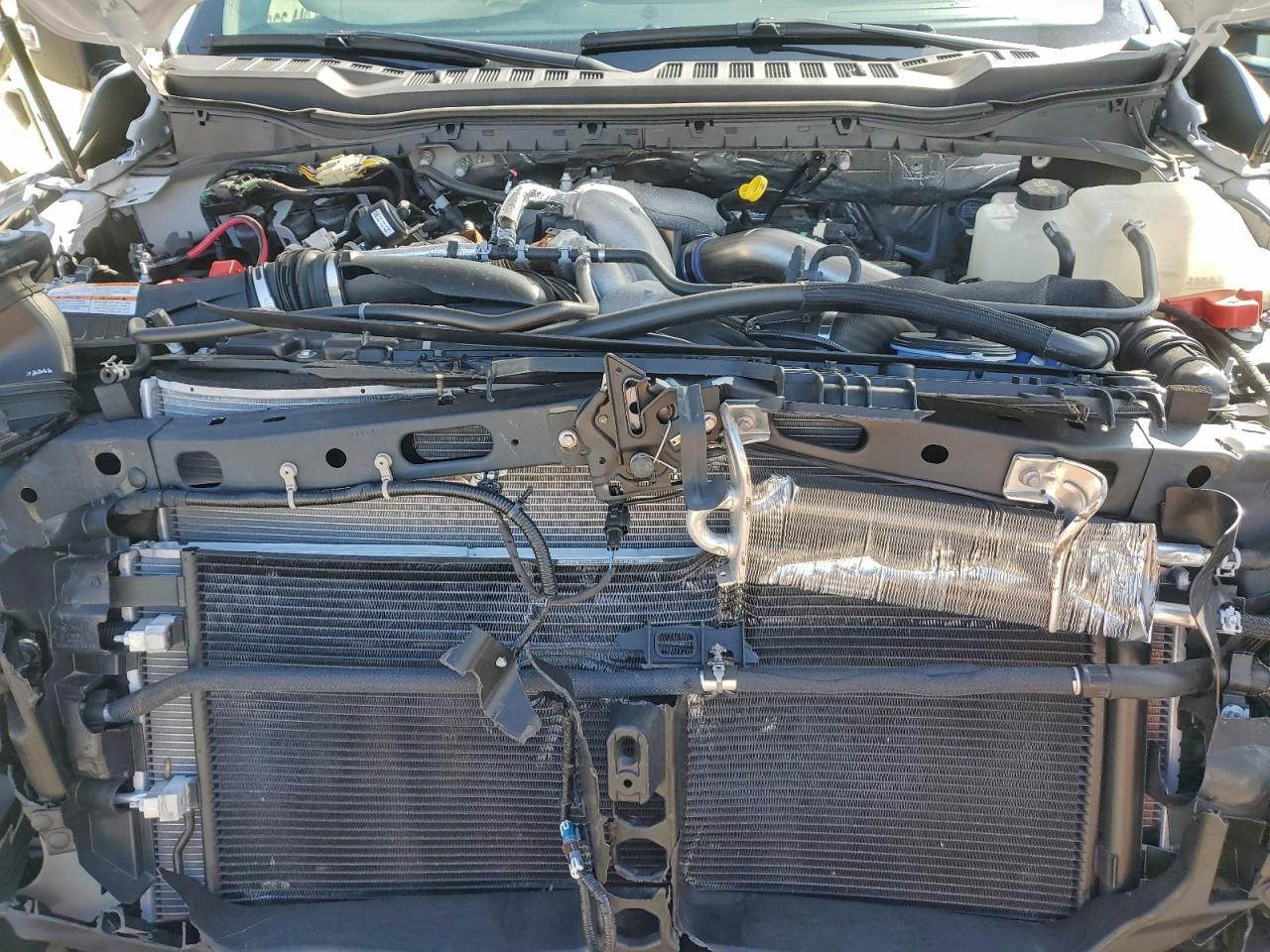 Ford F-550 Super Duty Image 12