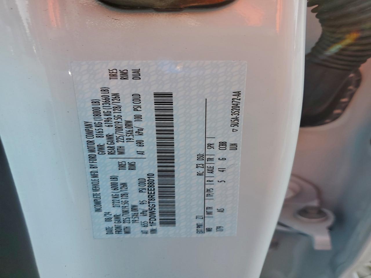 Ford F-550 Super Duty Image 3