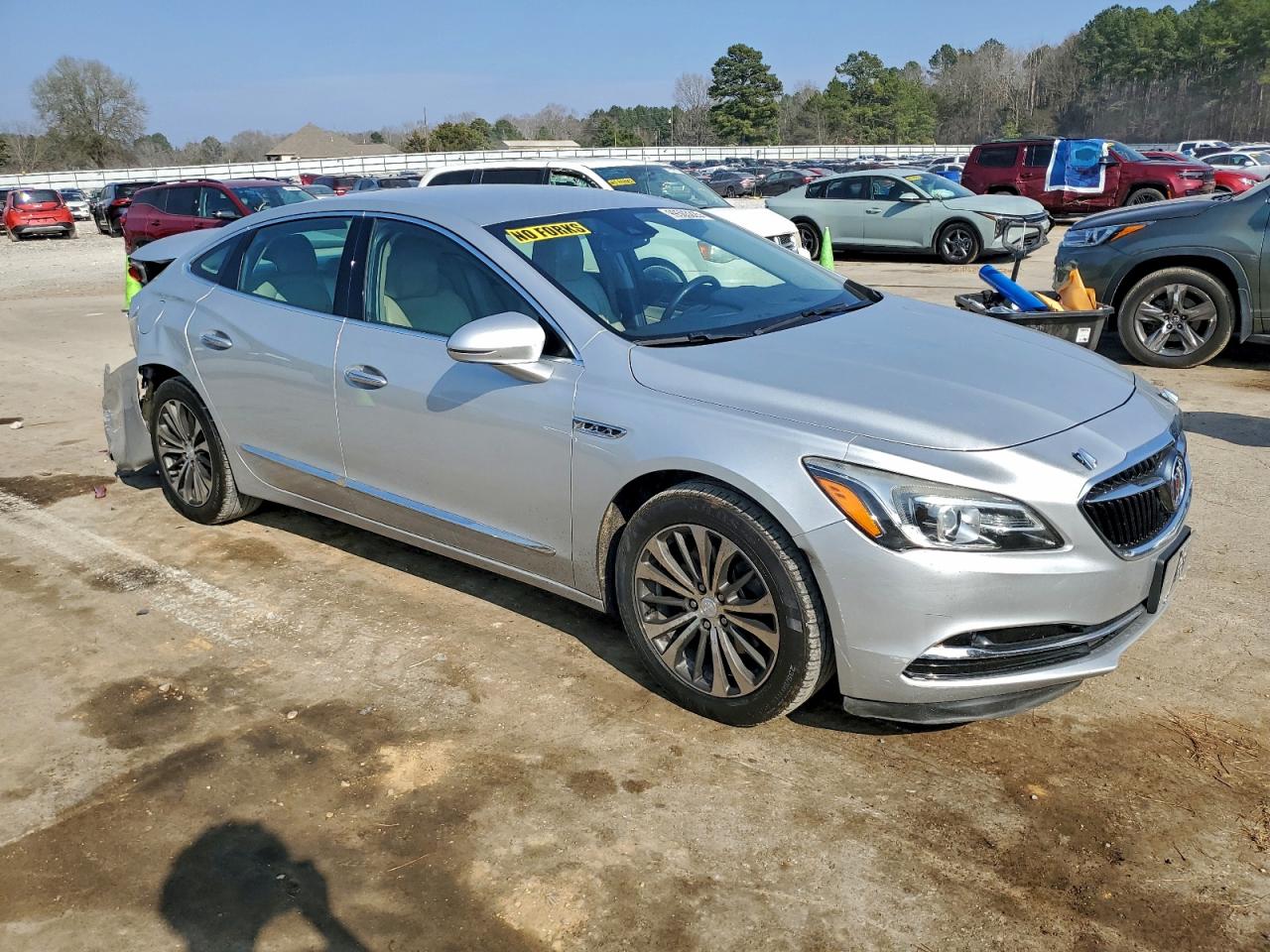 Buick LaCrosse Premium Image 4