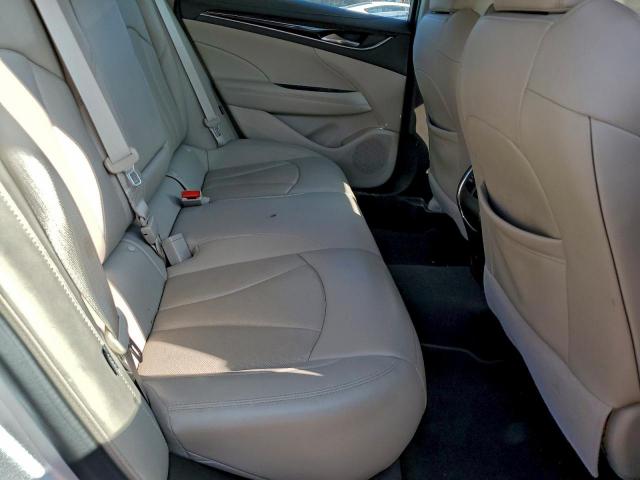 Buick LaCrosse Premium Image 6