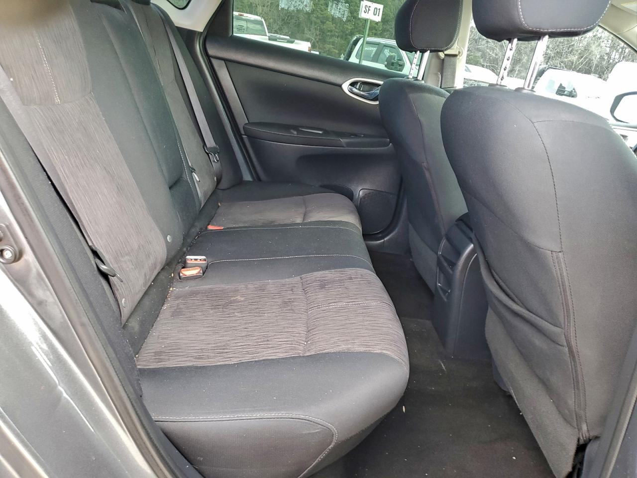 Nissan Sentra S Image 12