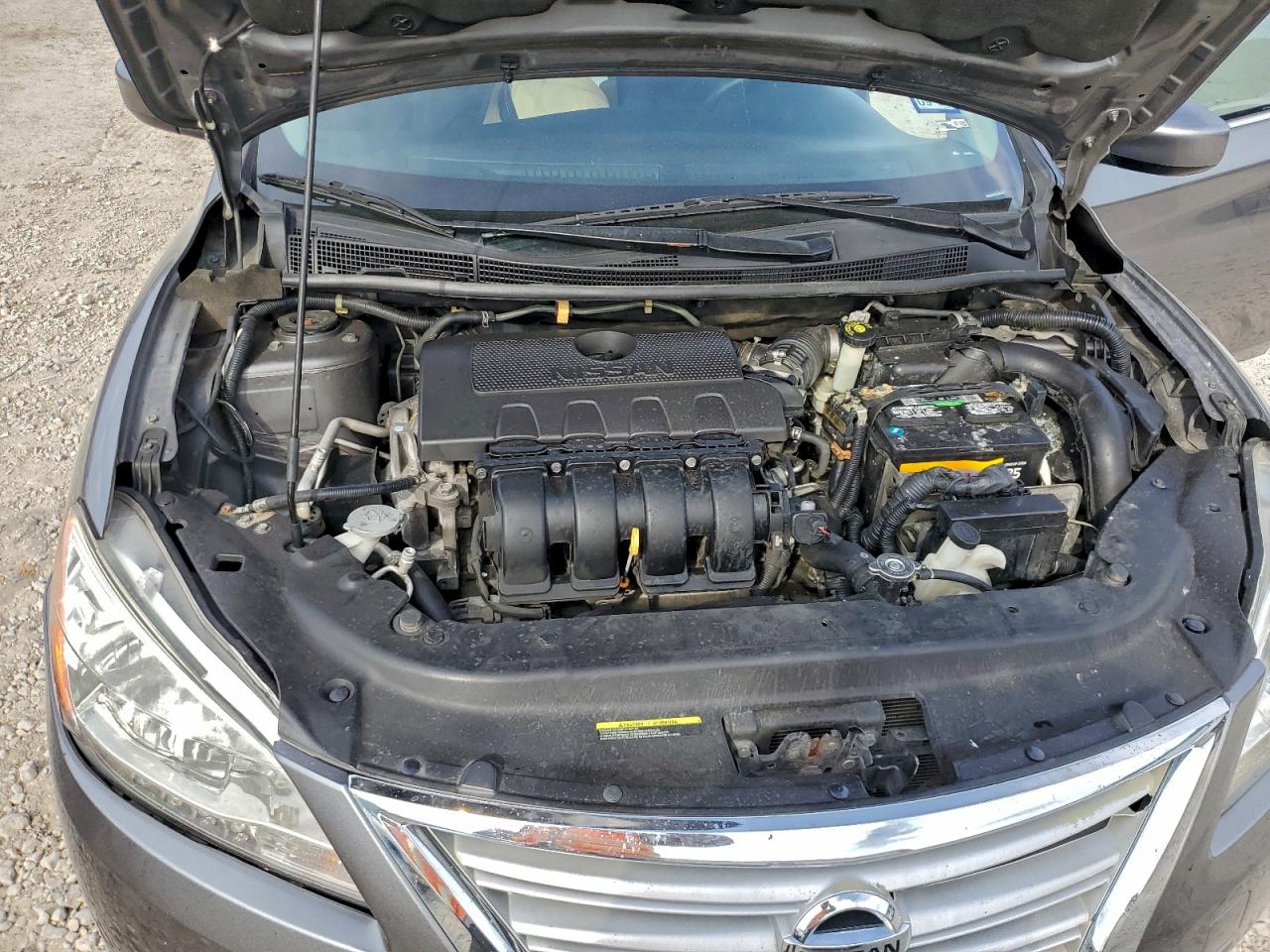 Nissan Sentra S Image 8