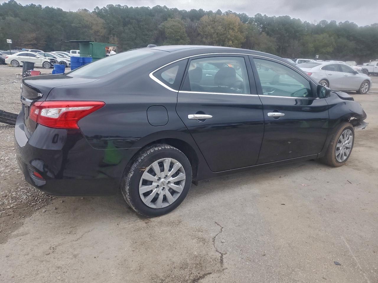 Nissan Sentra S Image 5