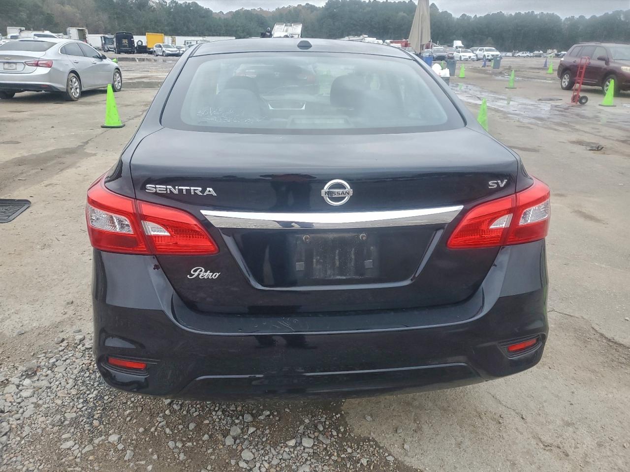 Nissan Sentra S Image 6