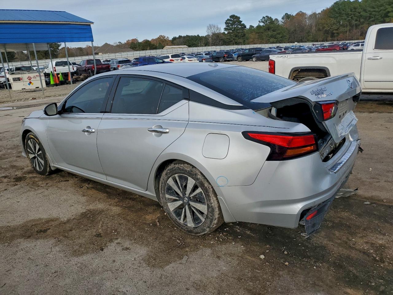 Nissan Altima Sv Image 3