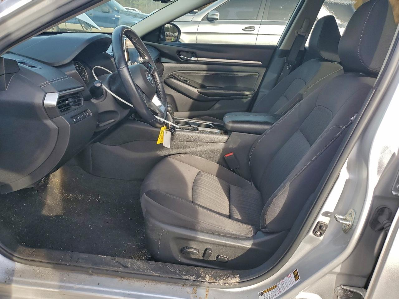 Nissan Altima Sv Image 6