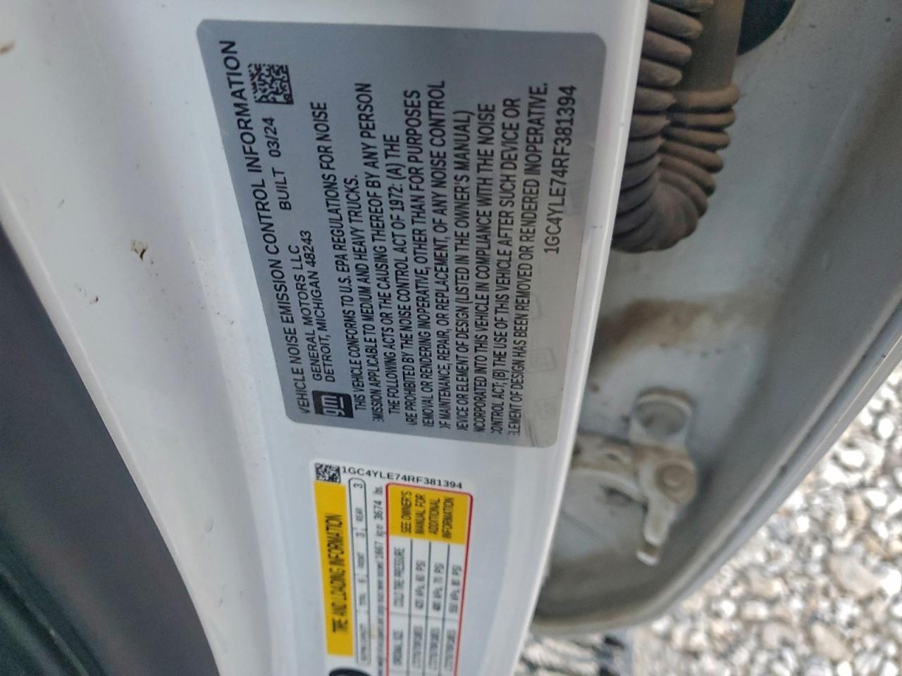 Chevrolet Silverado K2500 Heavy Duty Image 8