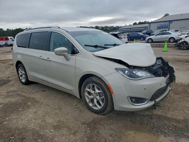 Chrysler Pacifica Touring L Plus Image 2