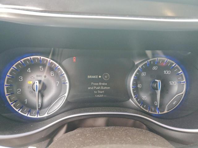 Chrysler Pacifica Touring L Plus Image 5