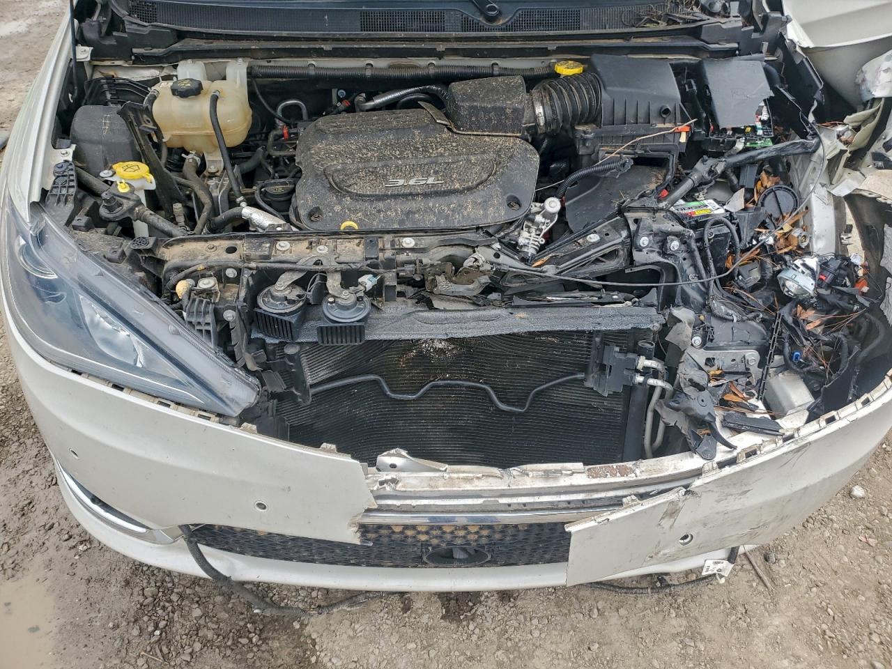 Chrysler Pacifica Touring L Plus Image 13