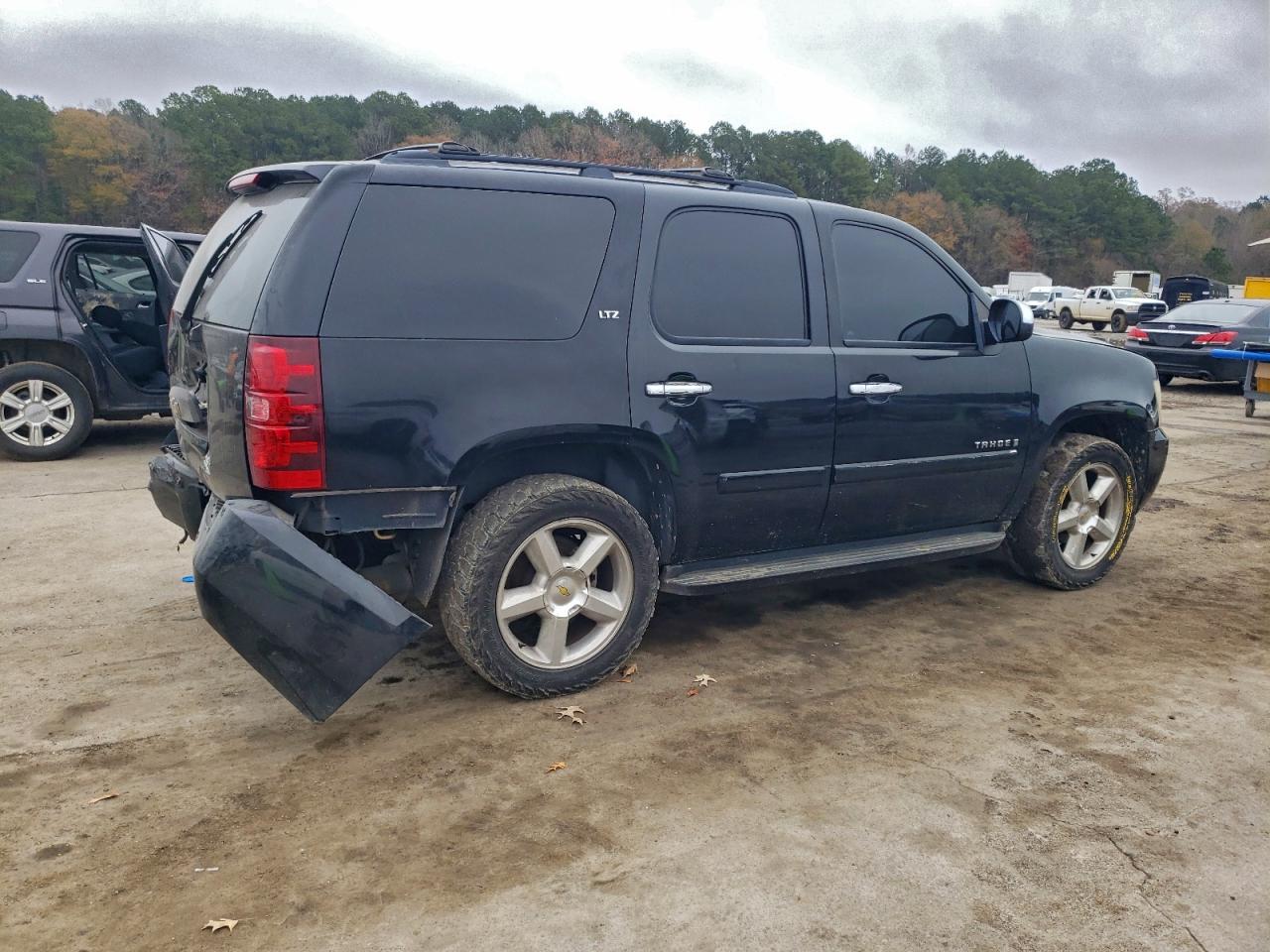 Chevrolet Tahoe C1500 Image 3