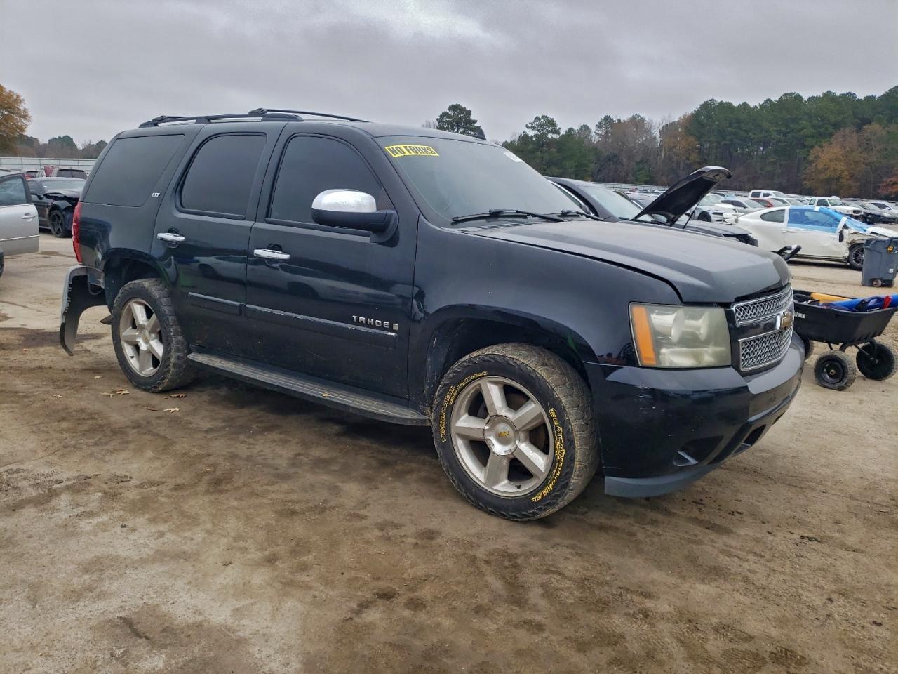 Chevrolet Tahoe C1500 Image 4