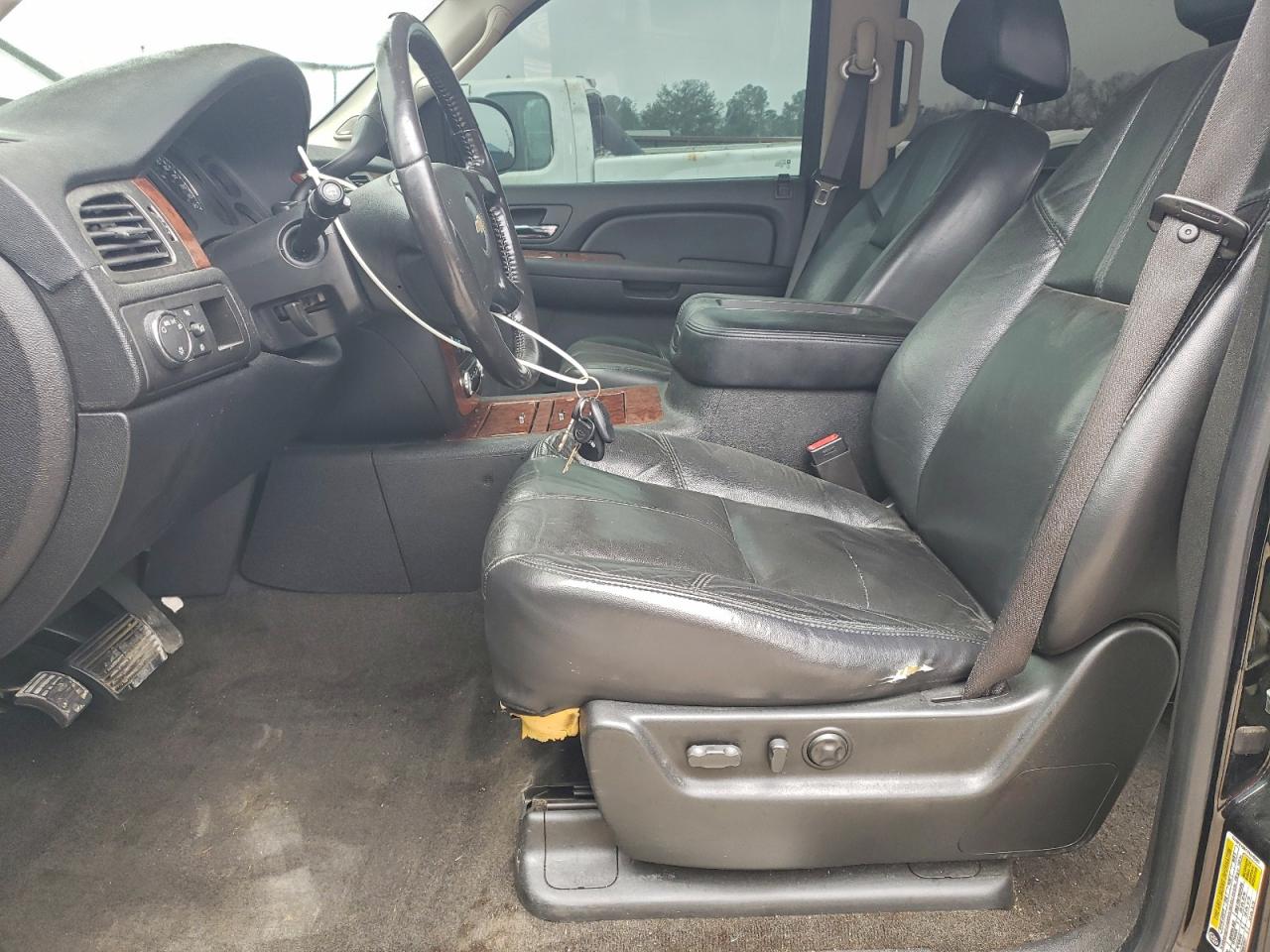 Chevrolet Tahoe C1500 Image 10