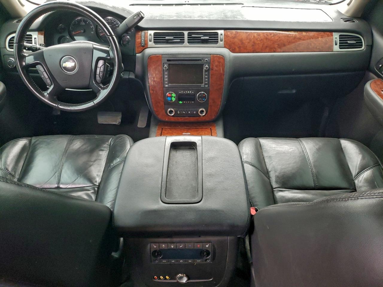 Chevrolet Tahoe C1500 Image 6