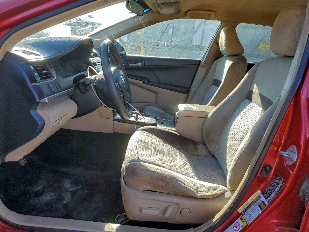 Toyota Camry Base Image 4