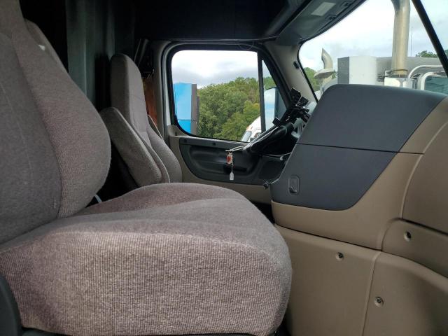 Freightliner Cascadia 1 Image 4