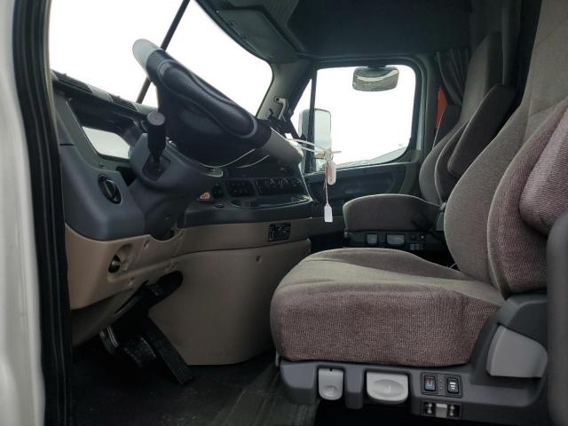 Freightliner Cascadia 1 Image 5