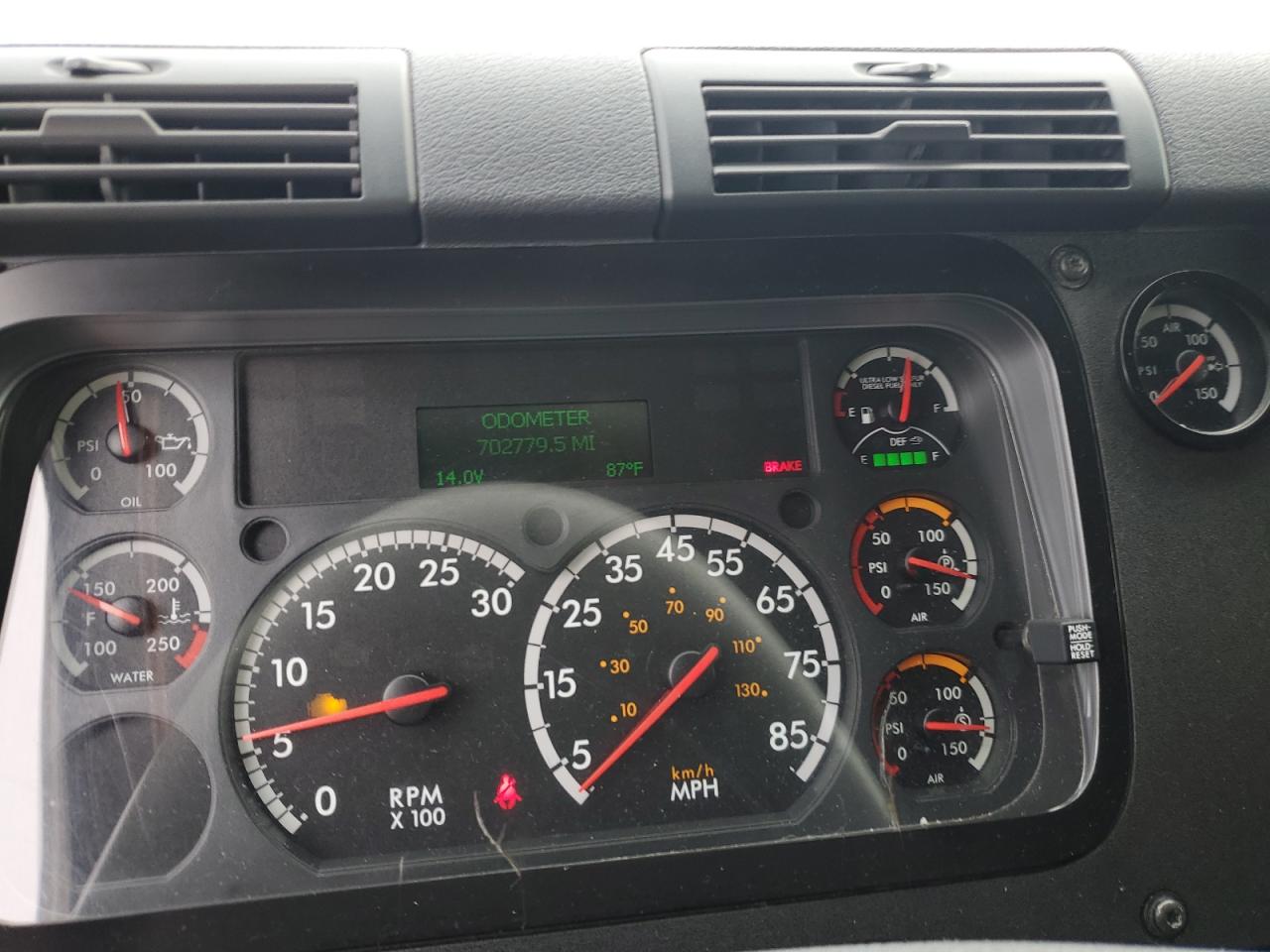 Freightliner Cascadia 1 Image 6