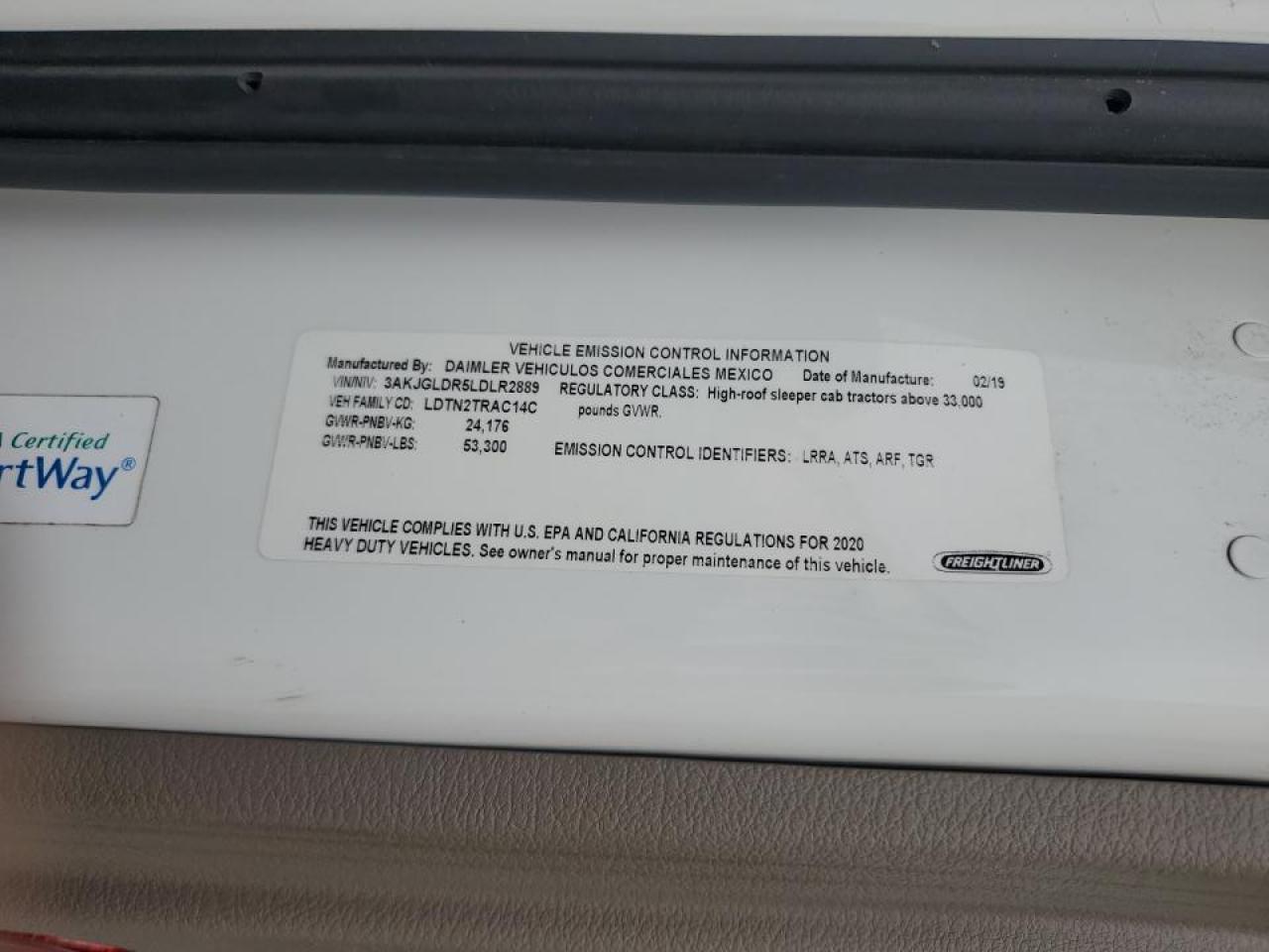 Freightliner Cascadia 1 Image 8