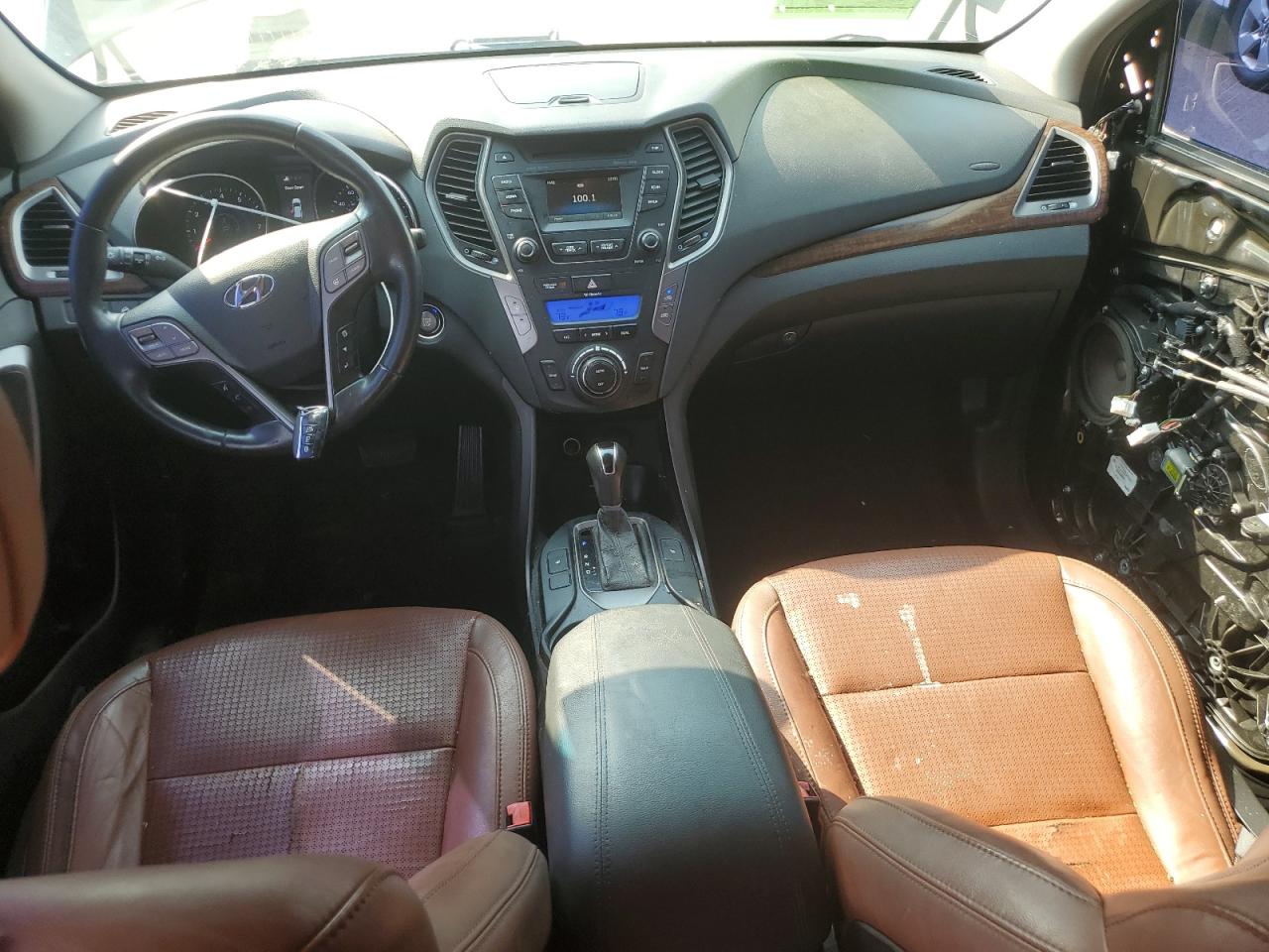 Hyundai SANTA FE Image 11