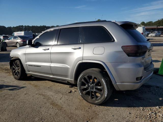 Jeep Grand Cherokee Laredo Image 2