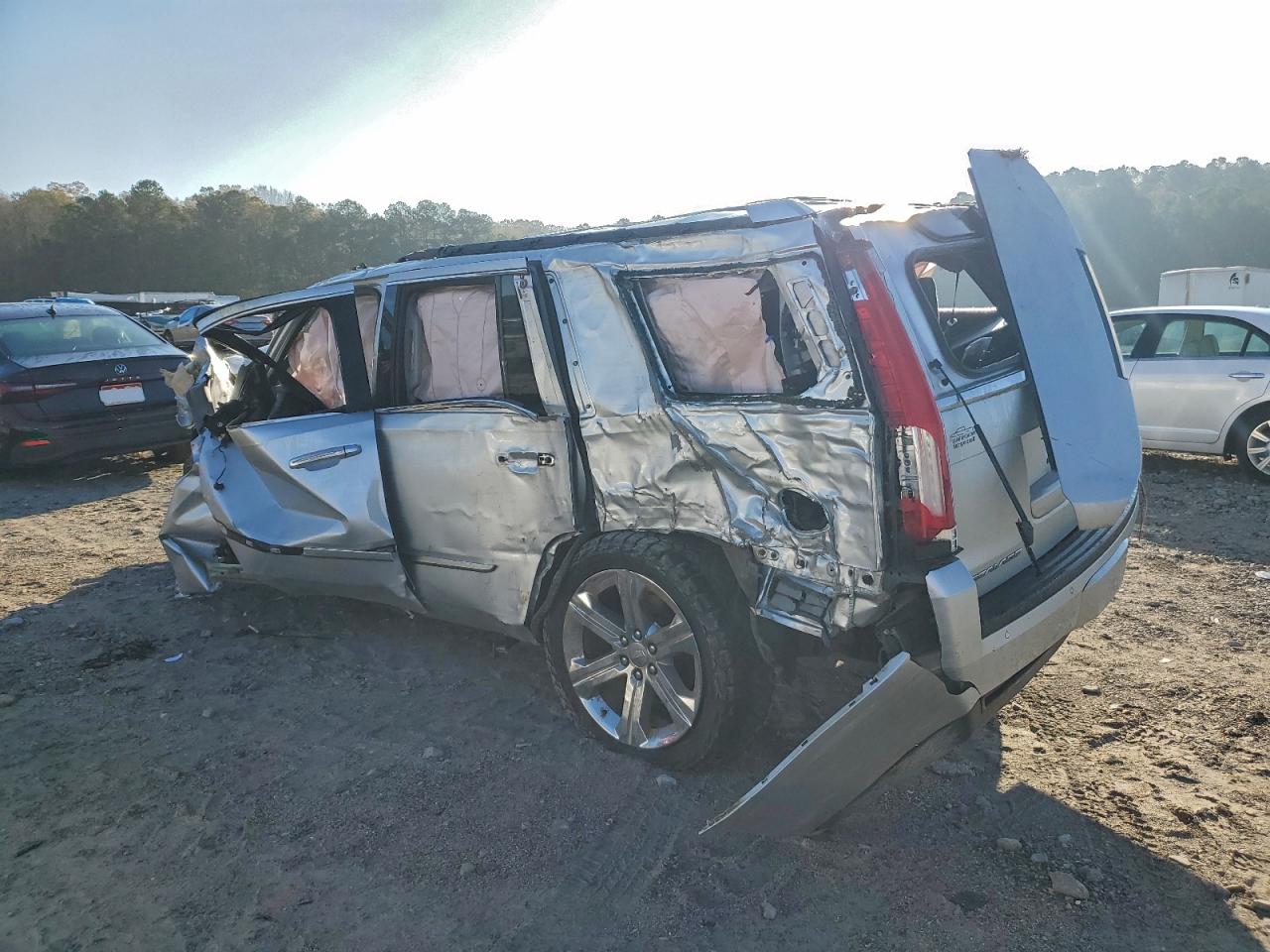 Cadillac Escalade Premium Image 3