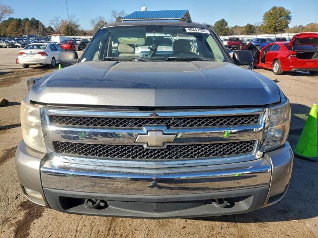 Chevrolet Silverado C1500 Image 12