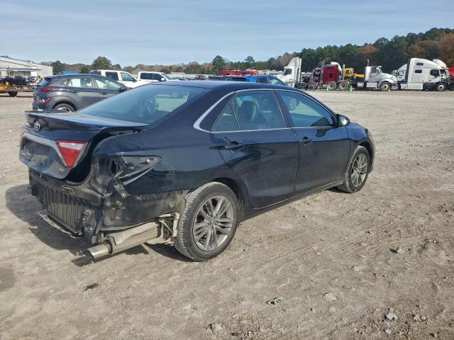 Toyota Camry Le Image 13