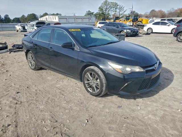 Toyota Camry Le Image 4