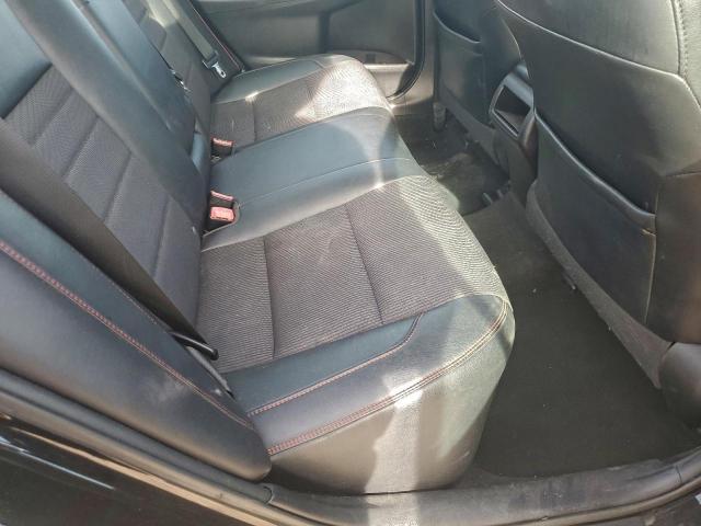 Toyota Camry Le Image 11