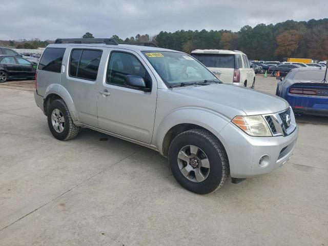 Nissan Pathfinder S Image 9