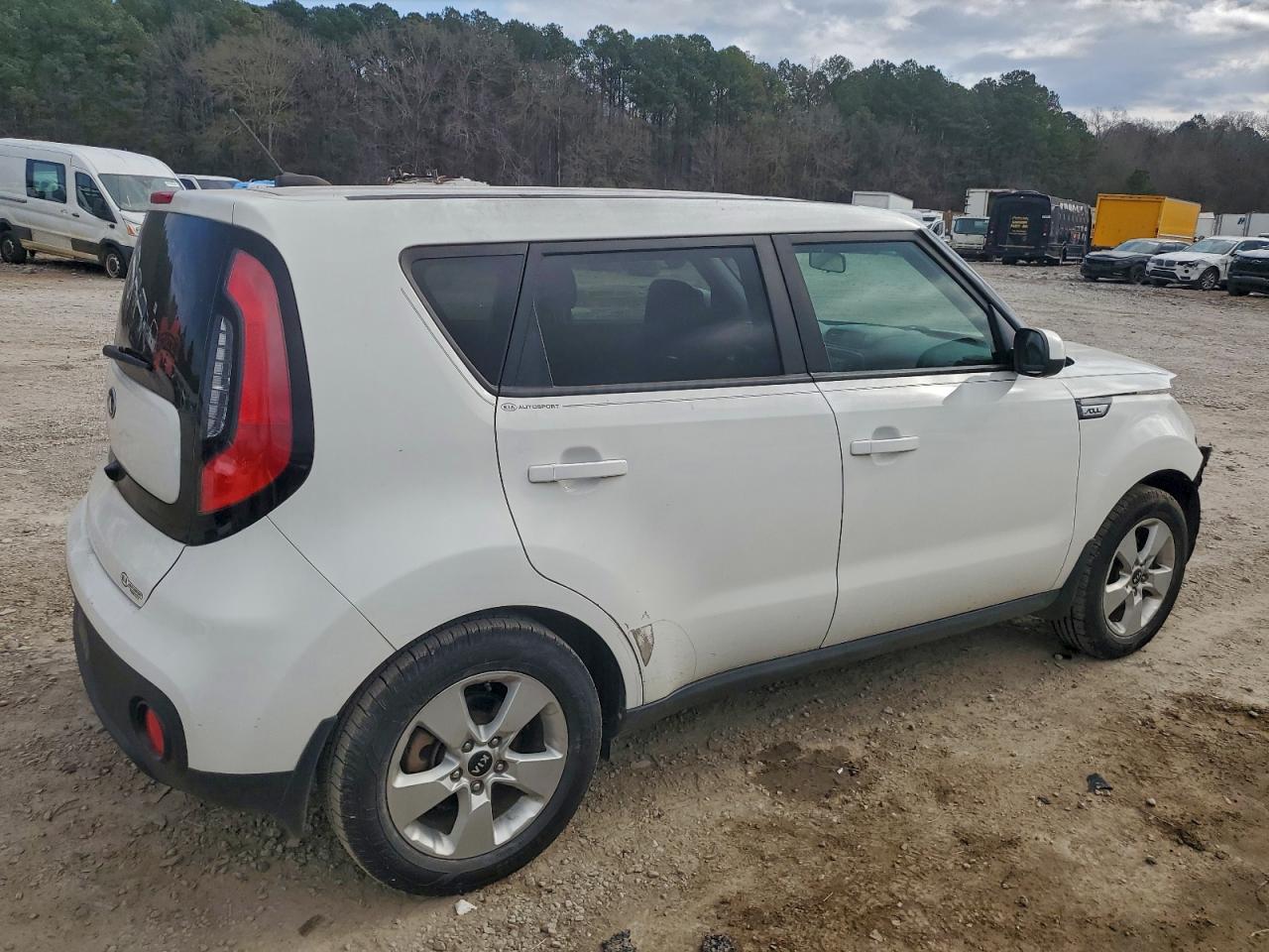 Kia Soul Image 3
