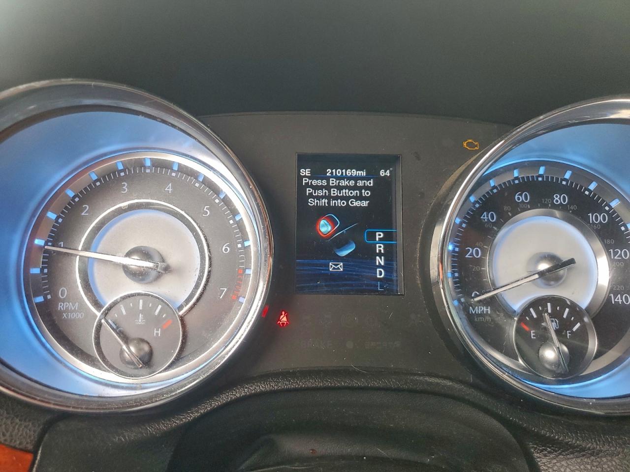 Chrysler 300 Limited Image 11