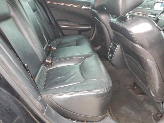 Chrysler 300 Limited Image 10