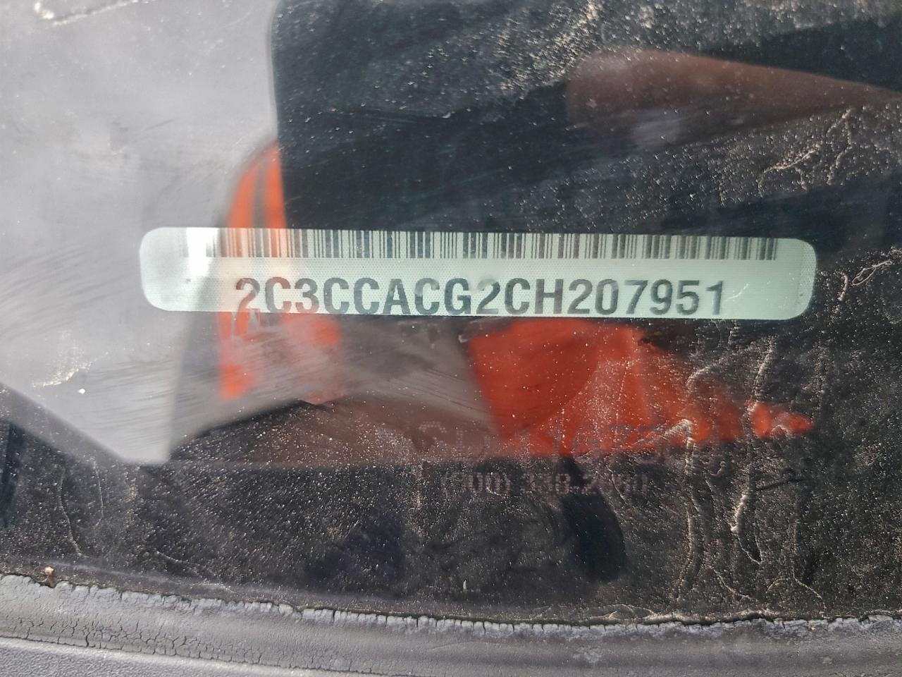 Chrysler 300 Limited Image 12