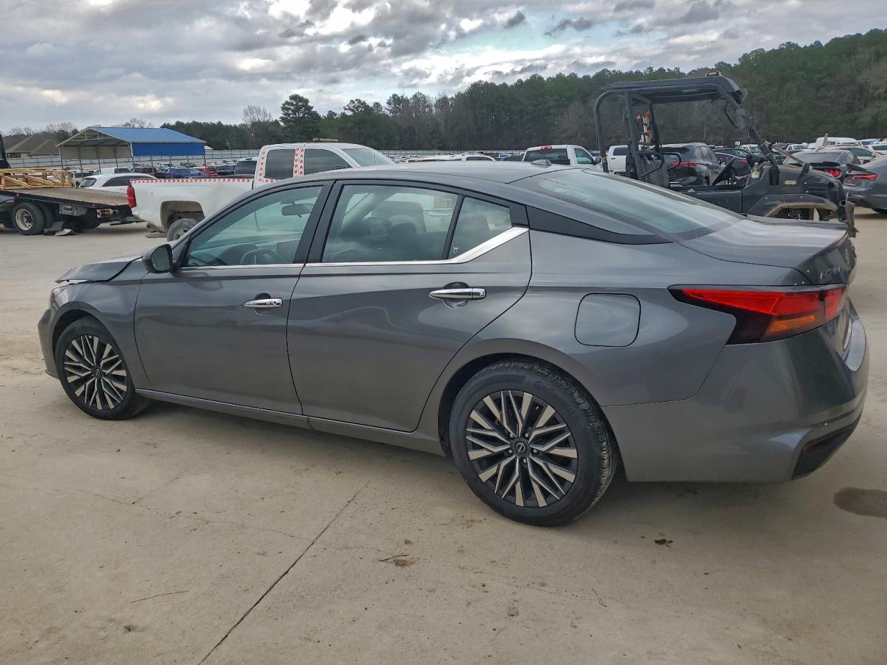 Nissan Altima Sv Image 12