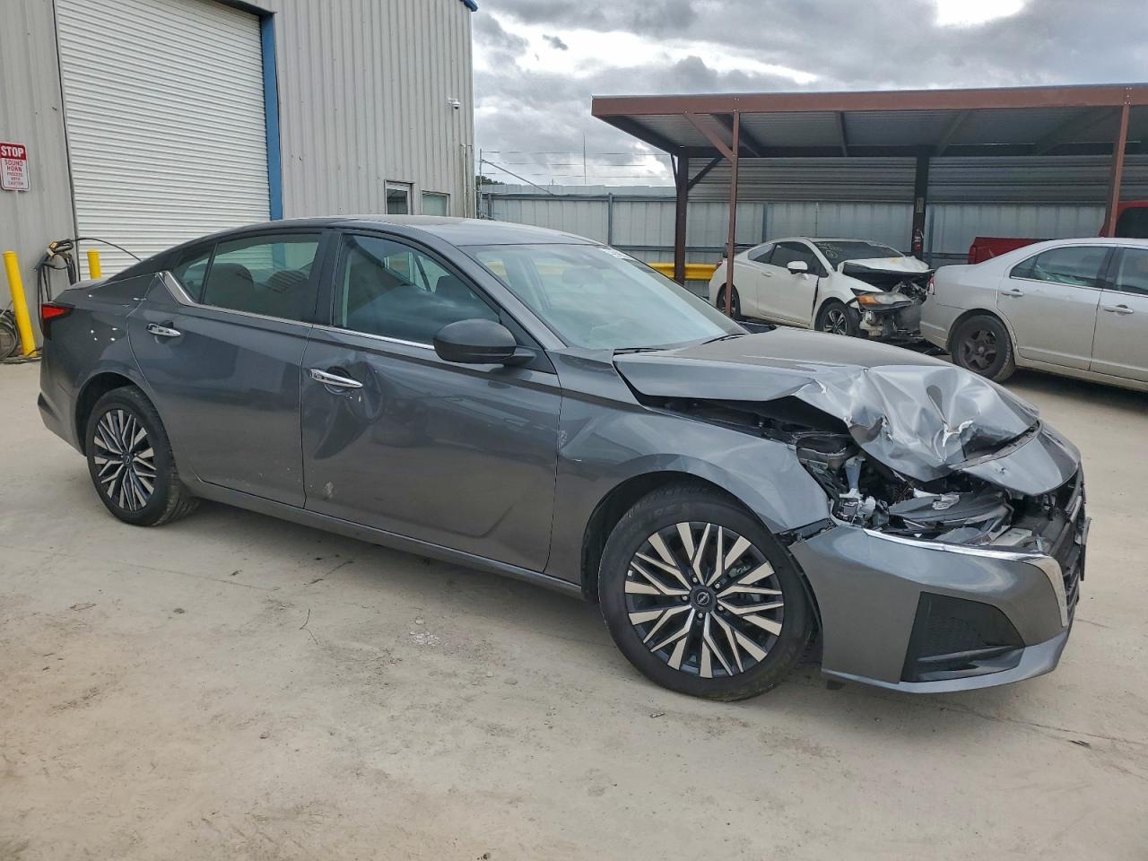 Nissan Altima Sv Image 6