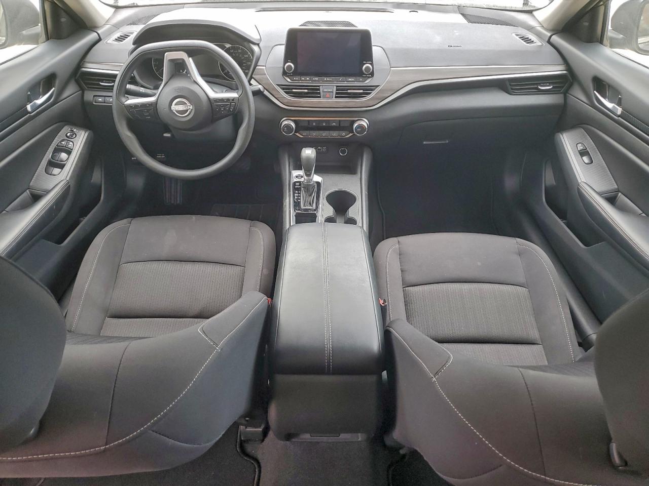 Nissan Altima Sv Image 5