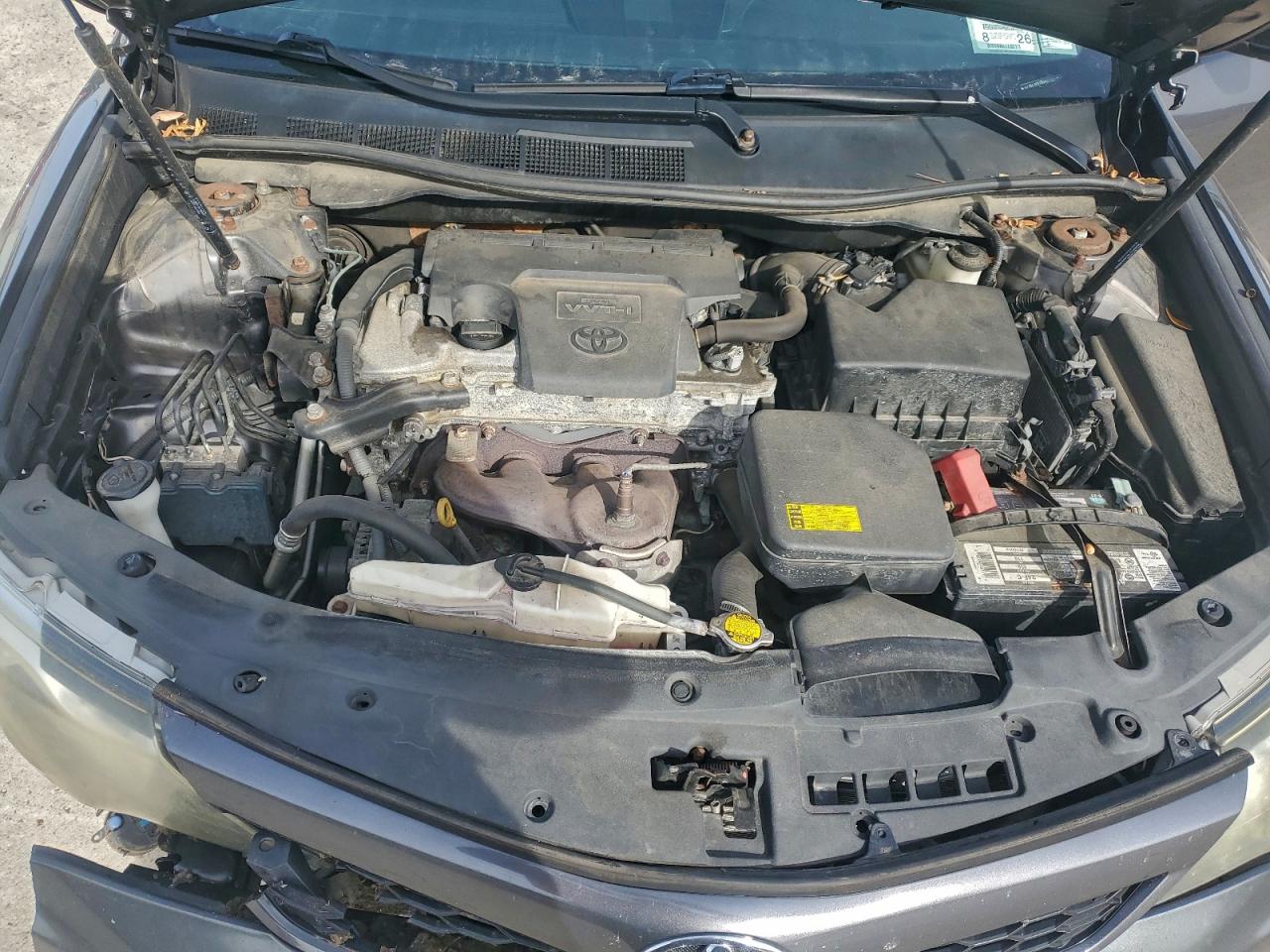 Toyota Camry L Image 10