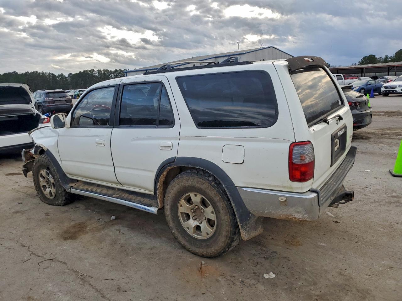 Toyota 4Runner Sr5 Image 3